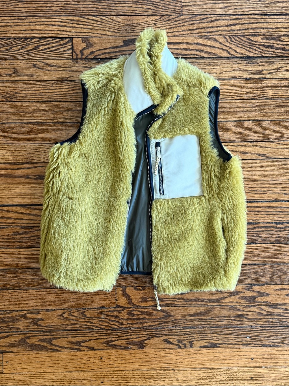 Tory Burch Sherpa Vest, Size S